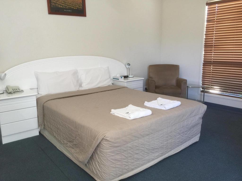 Springsure Overlander Motel Kültér fotó